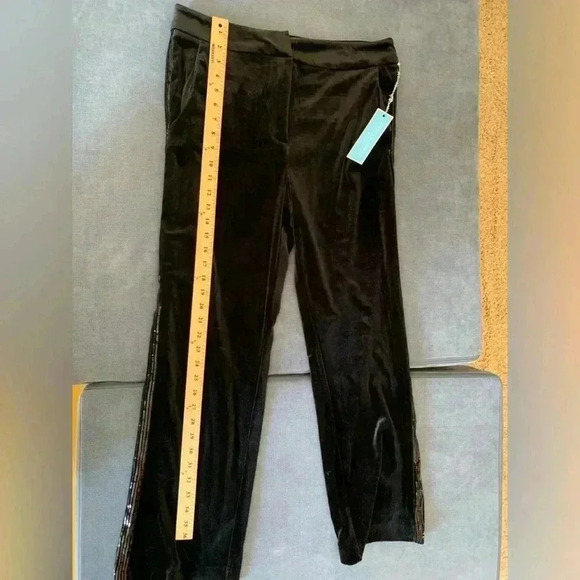 Woman’s Draper James Black Velvet Sequined Accent Holiday Workwear Pants Size 12 - Picture 10 of 13